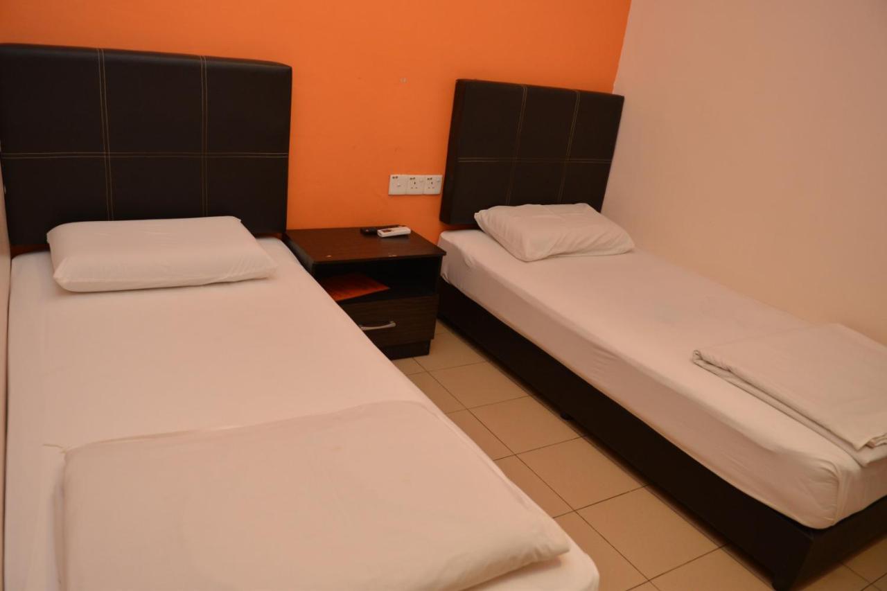 Gf Wonderful Hotel Pontian Kecil Dış mekan fotoğraf