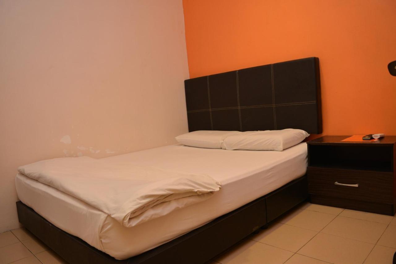Gf Wonderful Hotel Pontian Kecil Dış mekan fotoğraf